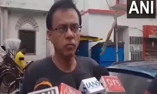 हावड़ा में पेड़ गिरने से दो लोगों की मौत, एक घायल
