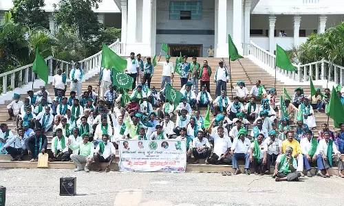 DC कार्यालय से लौटे किसान, 4 जुलाई को प्रतिनिधिमंडल लेकर CM से मिलने का वादा DC कार्यालय से लौटे किसान, 4 जुलाई को प्रतिनिधिमंडल लेकर CM से मिलने का वादा