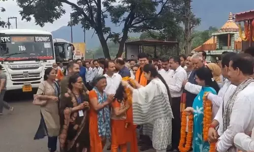 अमरनाथ यात्रियों का पहला जत्था उधमपुर पहुंचा, कड़ी सुरक्षा में हुआ स्वागत