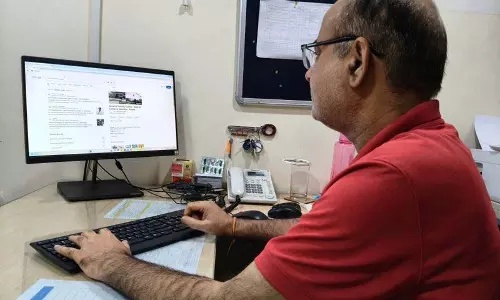 Punjab: डॉक्टर गूगल के मरीजों के पक्ष-विपक्ष पर विचार कर रहे