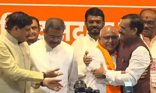 हेमंत खंडेलवाल ने MP के नए भाजपा अध्यक्ष का कार्यभार संभाला हेमंत खंडेलवाल ने MP के नए भाजपा अध्यक्ष का कार्यभार संभाला