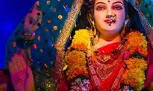 Masik Durga Ashtami :लौंग से करें मां दुर्गा की पूजा, दूर होगी बुरी नजर और दुर्भाग्य Masik Durga Ashtami :लौंग से करें मां दुर्गा की पूजा, दूर होगी बुरी नजर और दुर्भाग्य