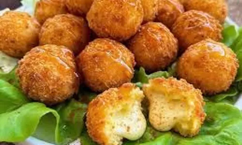 Potato Balls: बारिश हो या शाम की भूख, घर पर आसानी से बनाएं ये क्रिस्पी पोटैटो बॉल्स Potato Balls: बारिश हो या शाम की भूख, घर पर आसानी से बनाएं ये क्रिस्पी पोटैटो बॉल्स