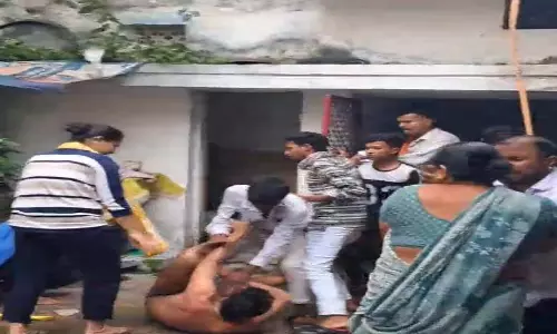 CG BREAKING: जमीन विवाद ने लिया हिंसक मोड़, युवक पर चाकू और कूकर के ढक्कन से जानलेवा हमला CG BREAKING: जमीन विवाद ने लिया हिंसक मोड़, युवक पर चाकू और कूकर के ढक्कन से जानलेवा हमला