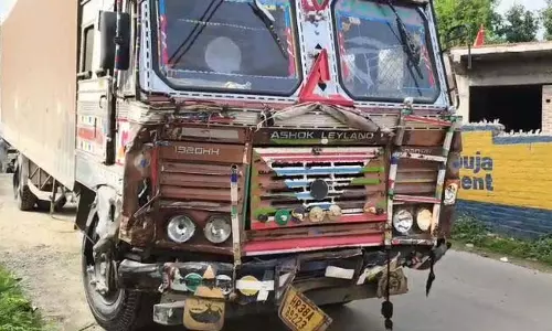 Jammu-Kashmir: नशे में धुत ट्रक ड्राइवर ने मचाया उत्पात, मौके पर मची चीख-पुकार