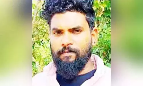 Kerala : नाव पलटने से मछुआरा लापता Kerala : नाव पलटने से मछुआरा लापता