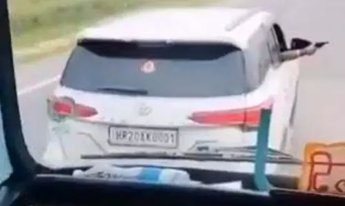 Haryana : सड़क किनारे बंदूकधारी एसयूवी चालक से अचानक मुठभेड़