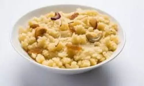 Recipe: सावन के व्रत में झटपट बनाएं ये आलू का हलवा, एक बार खाएंगे तो जल्दी नहीं लगेगी भूख Recipe: सावन के व्रत में झटपट बनाएं ये आलू का हलवा, एक बार खाएंगे तो जल्दी नहीं लगेगी भूख