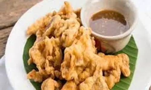Mushroom Recipe: बारिश के मौसम में बनाएं गरमागरम क्रिस्पी मशरूम पकौड़े Mushroom Recipe: बारिश के मौसम में बनाएं गरमागरम क्रिस्पी मशरूम पकौड़े