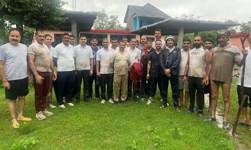 Himachal: त्वरित बचाव अभियान से 31 लोगों की जान बचाई गई, बाढ़ से कई लोग विस्थापित