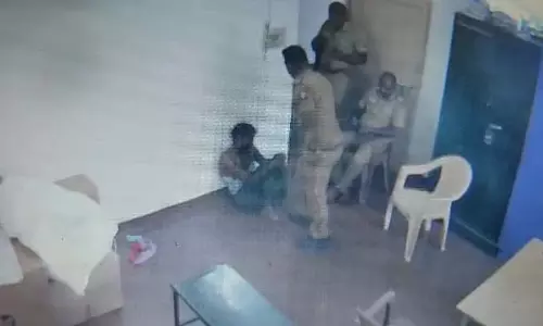 थेनी पुलिस स्टेशन में ऑटो चालक पर हमला: 5 को सशस्त्र बल में स्थानांतरित किया