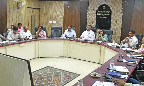 Jaipur: चिकित्सा मंत्री ने मौसमी बीमारियों से बचाव के लिए पुख्ता प्रबंधन करने के दिए निर्देश Jaipur: चिकित्सा मंत्री ने मौसमी बीमारियों से बचाव के लिए पुख्ता प्रबंधन करने के दिए निर्देश