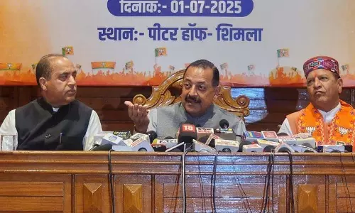कांग्रेस में एक परिवार का शासन है, BJP में आंतरिक लोकतंत्र: केंद्रीय मंत्री कांग्रेस में एक परिवार का शासन है, BJP में आंतरिक लोकतंत्र: केंद्रीय मंत्री