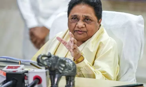 Mayawati ने यूपी में स्कूल विलय को बताया गरीब विरोधी और अन्यायपूर्ण Mayawati ने यूपी में स्कूल विलय को बताया गरीब विरोधी और अन्यायपूर्ण