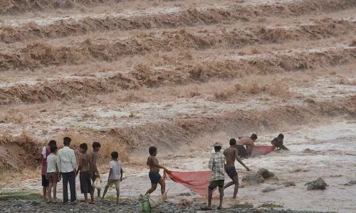 मानसून की चुनौतियां जारी रहने से घग्गर नदी का बाढ़ का पानी Panchkula के गांवों में घुसा