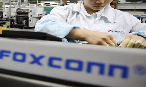 Foxconn ने भारत से चीनी कर्मचारियों को वापस बुलाया, जिससे एप्पल को परेशानी हुई Foxconn ने भारत से चीनी कर्मचारियों को वापस बुलाया, जिससे एप्पल को परेशानी हुई