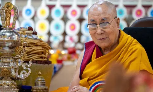 Dalai Lama ने कहा कि संस्था जारी रहेगी, पुनर्जन्म में चीन की भूमिका से इंकार Dalai Lama ने कहा कि संस्था जारी रहेगी, पुनर्जन्म में चीन की भूमिका से इंकार