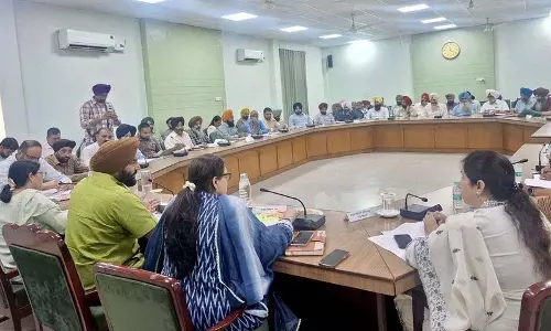 MP Aujla ने की विकास समीक्षा बैठक की अध्यक्षता, स्वच्छता पर दिया जोर