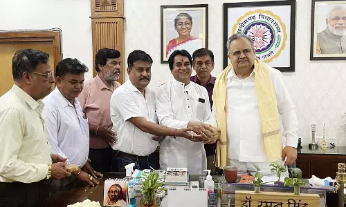 डॉक्टर्स डे पर विधानसभा अध्यक्ष का व्यापारी संघ ने किया सम्मान