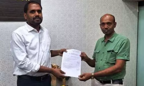 कलेक्टर मिश्रा ने सेवानिवृत्त हुए 15 शासकीय सेवकों को प्रदाय किया पेंशन प्राधिकार पत्र कलेक्टर मिश्रा ने सेवानिवृत्त हुए 15 शासकीय सेवकों को प्रदाय किया पेंशन प्राधिकार पत्र