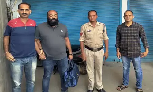 मरवाही में फर्जी दस्तावेजों से कोयला व्यापार का खुलासा, जफर शेख गिरफ्तार मरवाही में फर्जी दस्तावेजों से कोयला व्यापार का खुलासा, जफर शेख गिरफ्तार