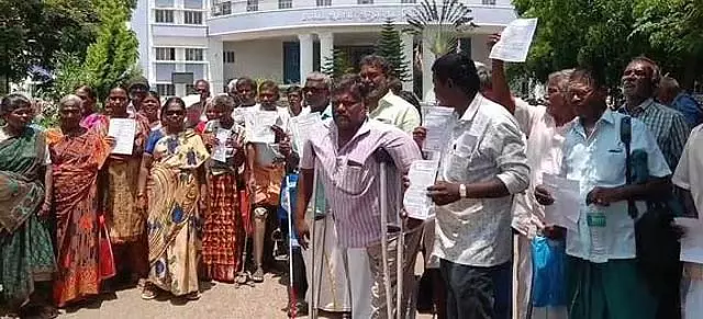 स्थानीय निकायों में नियुक्तियां: दिव्यांगजन आवेदन भरने के लिए सरकारी सहायता की तलाश में स्थानीय निकायों में नियुक्तियां: दिव्यांगजन आवेदन भरने के लिए सरकारी सहायता की तलाश में