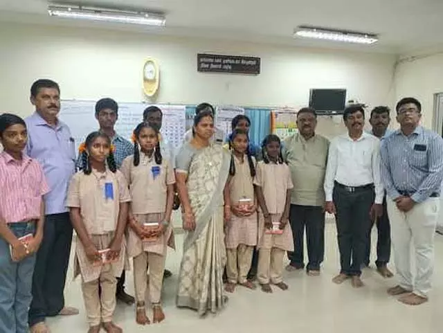 Tamil Nadu : शीर्ष 100 सरकारी स्कूलों में से प्रत्येक को 10 लाख रुपये की प्रोत्साहन राशि Tamil Nadu : शीर्ष 100 सरकारी स्कूलों में से प्रत्येक को 10 लाख रुपये की प्रोत्साहन राशि