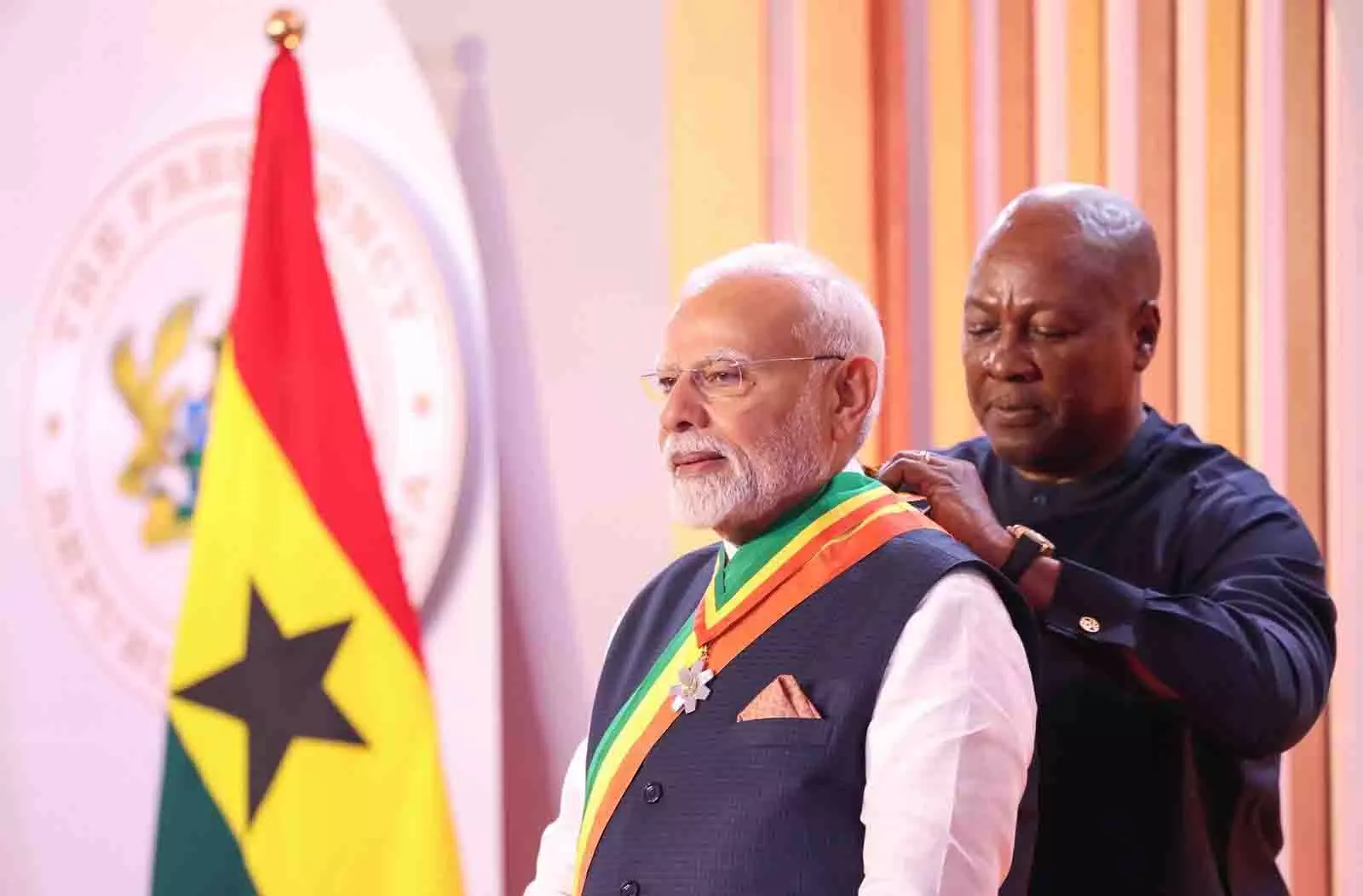 पीएम मोदी की घाना यात्रा: भारत–अफ्रीका संबंधों का शुरू हुआ नया अध्याय, जानें क्यों है ऐतिहासिक पीएम मोदी की घाना यात्रा: भारत–अफ्रीका संबंधों का शुरू हुआ नया अध्याय, जानें क्यों है ऐतिहासिक