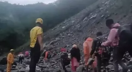 अमरनाथ यात्रा के लिए दूसरा जत्था रवाना, तीर्थयात्रियों ने सुरक्षा व्यवस्था के लिए सरकार की तारीफ की अमरनाथ यात्रा के लिए दूसरा जत्था रवाना, तीर्थयात्रियों ने सुरक्षा व्यवस्था के लिए सरकार की तारीफ की