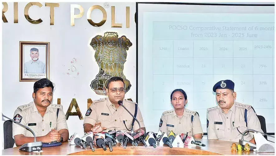 Andhra: नांदयाल में अपराध दर में उल्लेखनीय गिरावट Andhra: नांदयाल में अपराध दर में उल्लेखनीय गिरावट