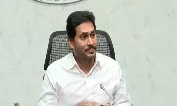 AP: जगन ने यात्रा के दौरान अपने प्रियजनों को खोने वाले परिवारों को सहायता का आश्वासन दिया AP: जगन ने यात्रा के दौरान अपने प्रियजनों को खोने वाले परिवारों को सहायता का आश्वासन दिया