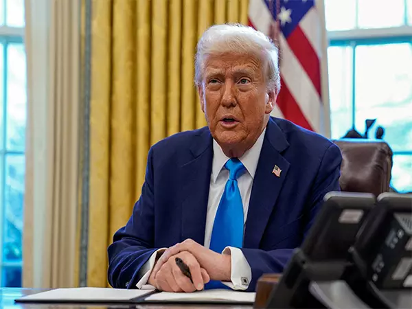 संघीय न्यायाधीश ने दक्षिणी सीमा पर राष्ट्रपति Trump के शरण प्रतिबंध को रोका संघीय न्यायाधीश ने दक्षिणी सीमा पर राष्ट्रपति Trump के शरण प्रतिबंध को रोका