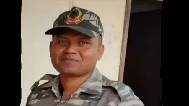 झारखंड के सारंडा जंगलों में IED विस्फोट, घायल जवान को एयरलिफ्ट किया गया झारखंड के सारंडा जंगलों में IED विस्फोट, घायल जवान को एयरलिफ्ट किया गया
