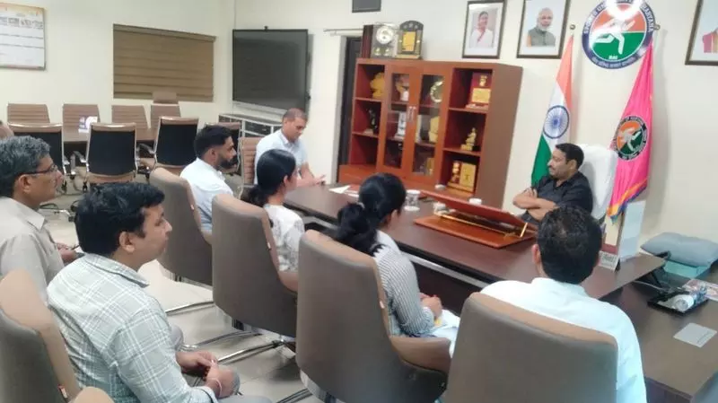 MDU की वेतन, पेंशन देनदारियों को अपने ऊपर लें, कुलपति ने वर्चुअल मीटिंग में सरकार से किया MDU की वेतन, पेंशन देनदारियों को अपने ऊपर लें, कुलपति ने वर्चुअल मीटिंग में सरकार से किया
