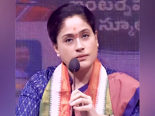 हैदराबाद मेट्रो रेल के दूसरे चरण को मंजूरी देने में देरी राजनीति से प्रेरित हो सकती है: Congress MLC हैदराबाद मेट्रो रेल के दूसरे चरण को मंजूरी देने में देरी राजनीति से प्रेरित हो सकती है: Congress MLC