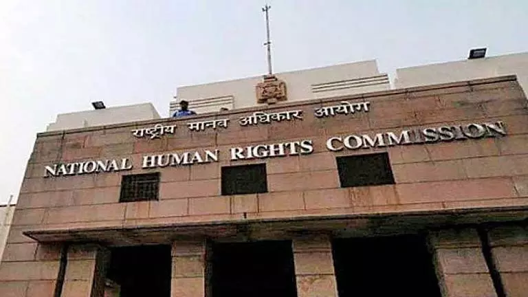 NHRC ने वकीलों पर अत्याचार पर मुख्य सचिव से रिपोर्ट मांगी NHRC ने वकीलों पर अत्याचार पर मुख्य सचिव से रिपोर्ट मांगी