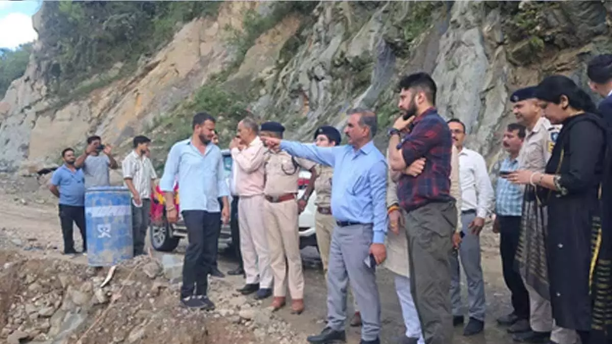 हिमाचल में बारिश का कहर: 34 लोग अभी भी लापता हिमाचल में बारिश का कहर: 34 लोग अभी भी लापता