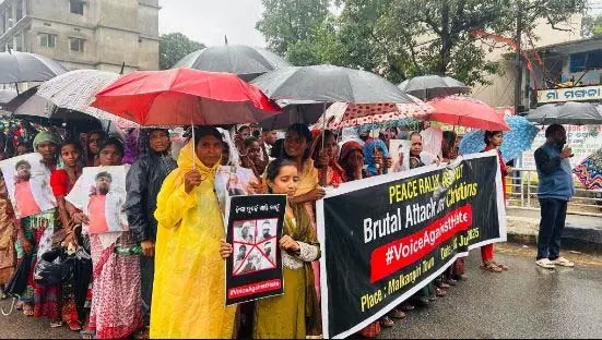 मलकानगिरी: अल्पसंख्यक प्रदर्शनकारियों ने आरोपियों पर कार्रवाई की मांग की मलकानगिरी: अल्पसंख्यक प्रदर्शनकारियों ने आरोपियों पर कार्रवाई की मांग की