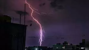MP News: महिला पर गिरी आकाशीय बिजली, हुई दर्दनाक मौत MP News: महिला पर गिरी आकाशीय बिजली, हुई दर्दनाक मौत