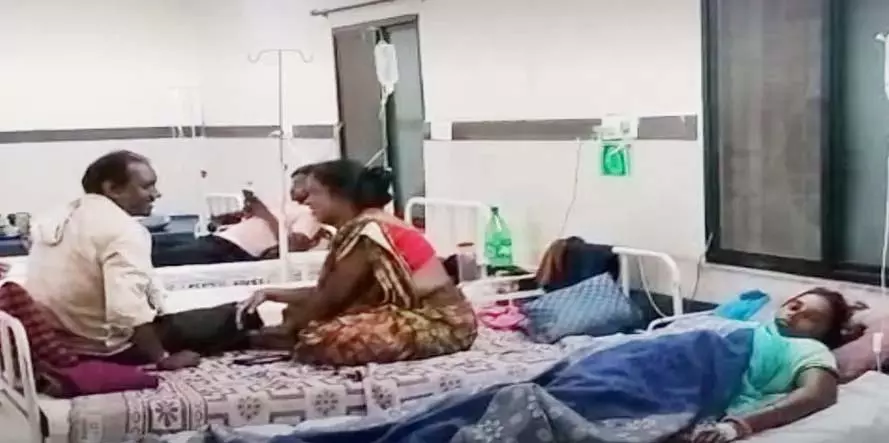 एक डॉक्टर 16 मरीजों का कर रहे ईलाज, डायरिया का कहर एक डॉक्टर 16 मरीजों का कर रहे ईलाज, डायरिया का कहर