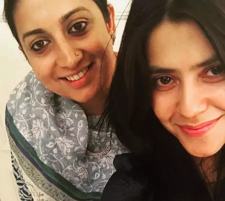 ‘क्योंकि सास भी कभी बहू थी’ के 25 साल पूरे, स्मृति ईरानी-एकता कपूर ने जताई खुशी ‘क्योंकि सास भी कभी बहू थी’ के 25 साल पूरे, स्मृति ईरानी-एकता कपूर ने जताई खुशी