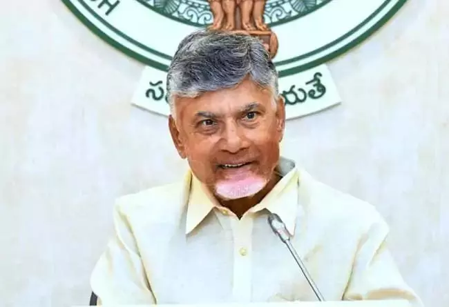 Andhra : सीएम चंद्रबाबू ने कुप्पम में आम किसानों से मुलाकात की Andhra : सीएम चंद्रबाबू ने कुप्पम में आम किसानों से मुलाकात की