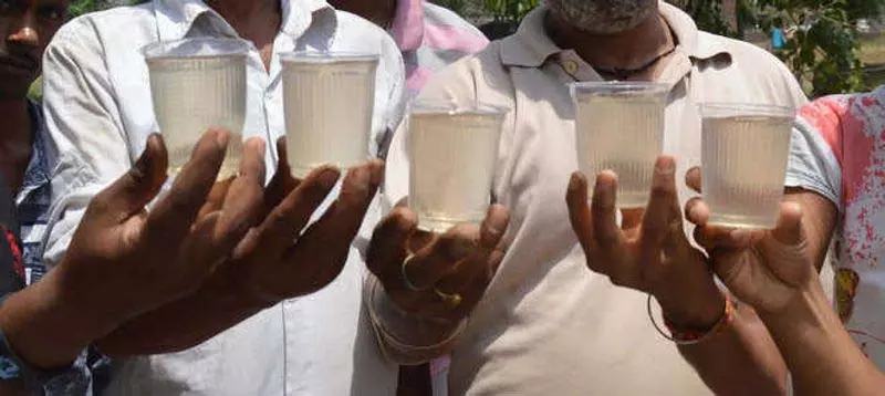Rajouri में जल जनित बीमारियों को फैलने से रोकने के लिए 5 झरने सील किए Rajouri में जल जनित बीमारियों को फैलने से रोकने के लिए 5 झरने सील किए