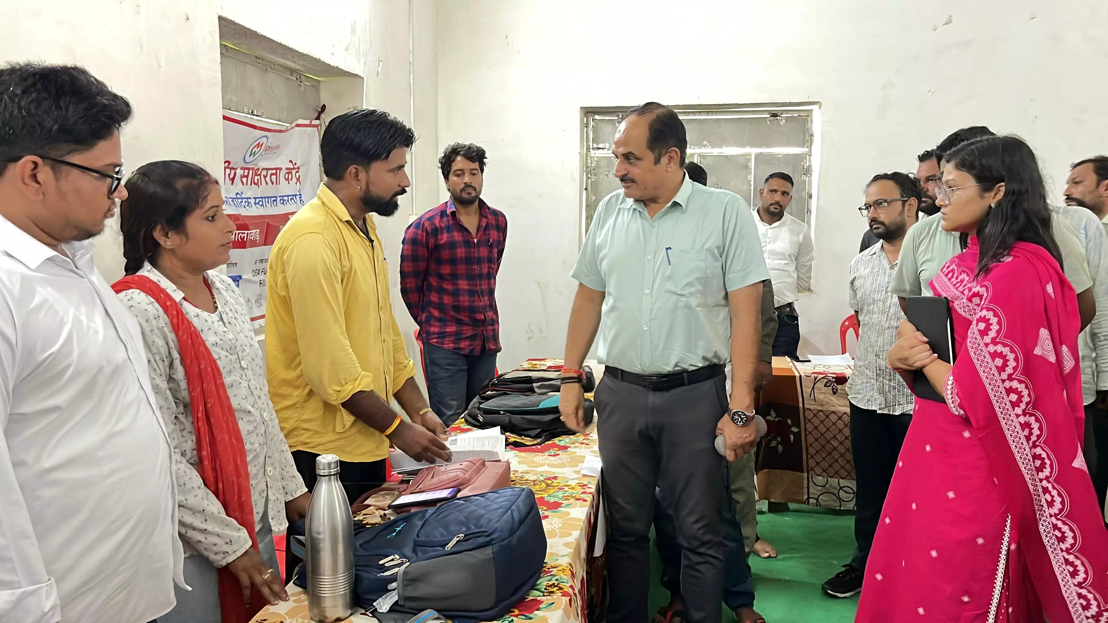Jhalawar: अंत्योदय संबल पखवाड़ा: जिला कलेक्टर ने श्रीछत्रपुरा शिविर का किया निरीक्षण Jhalawar: अंत्योदय संबल पखवाड़ा: जिला कलेक्टर ने श्रीछत्रपुरा शिविर का किया निरीक्षण