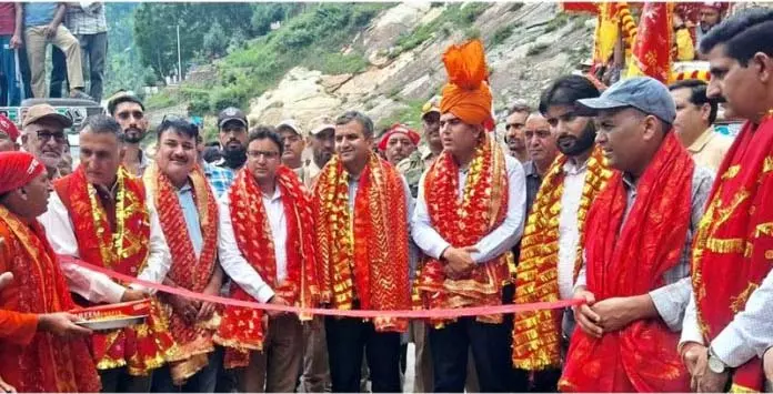 DC रामबन ने वार्षिक सर्वाधार यात्रा को हरी झंडी दिखाई DC रामबन ने वार्षिक सर्वाधार यात्रा को हरी झंडी दिखाई