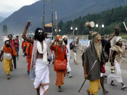 Jammu: अमरनाथ यात्रा का दूसरा जत्था रवाना Jammu: अमरनाथ यात्रा का दूसरा जत्था रवाना