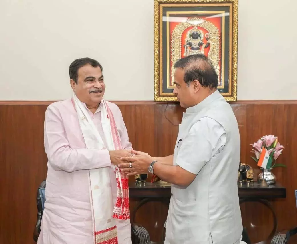Himanta Sarma ने बुनियादी ढांचा परियोजनाओं को पूरा करने पर चर्चा के लिए नितिन गडकरी से मुलाकात की Himanta Sarma ने बुनियादी ढांचा परियोजनाओं को पूरा करने पर चर्चा के लिए नितिन गडकरी से मुलाकात की