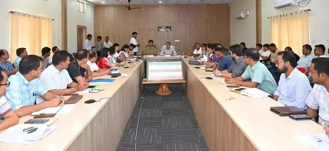 मंत्री जयंत मल्लबारुआ ने Tamulpur में प्रमुख कल्याणकारी योजनाओं की समीक्षा की मंत्री जयंत मल्लबारुआ ने Tamulpur में प्रमुख कल्याणकारी योजनाओं की समीक्षा की