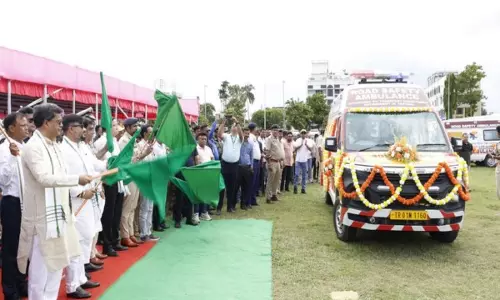 त्रिपुरा ने BLS एम्बुलेंस, वाहन ट्रैकिंग सिस्टम की शुरुआत के साथ प्रमुख सड़क सुरक्षा पहल की शुरुआत की त्रिपुरा ने BLS एम्बुलेंस, वाहन ट्रैकिंग सिस्टम की शुरुआत के साथ प्रमुख सड़क सुरक्षा पहल की शुरुआत की