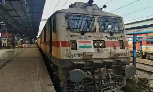 किरंदुल-विशाखापट्टनम और हिराखंड एक्सप्रेस ट्रेन कैंसिल, भारी बारिश से लैंड स्लाइड
